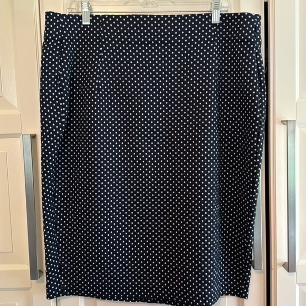 Lane Bryant polka dot skirt, black and, size 18